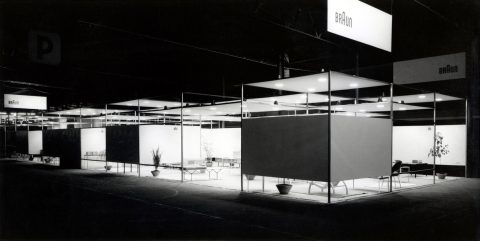 Exhibition stand for the Braun company at the Düsseldorf Radio Fair. Photographer: Sigrid von Schweinitz, 1955, (c) HfG Archive Ulm