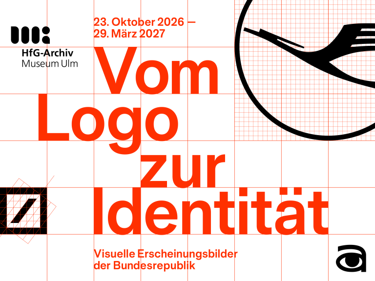 Grafik mit rotem Text 'Vom Logo zur Identität' auf weißem Hintergrund mit orangefarbenem Raster und schwarzen Logos von HfG-Archiv Museum Ulm und weiteren Symbolen